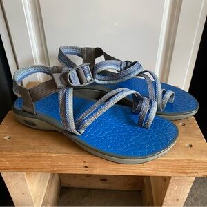Chaco women’s sz7 Outdoor Sandals